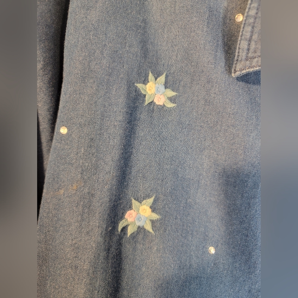 Embroidered Denim Button-Up Shirt Jacket With Subtle Rhinestones - Picture 5 of 16